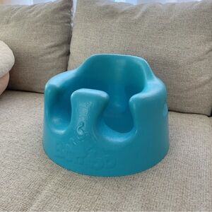 Bumbo Seat blue EUC